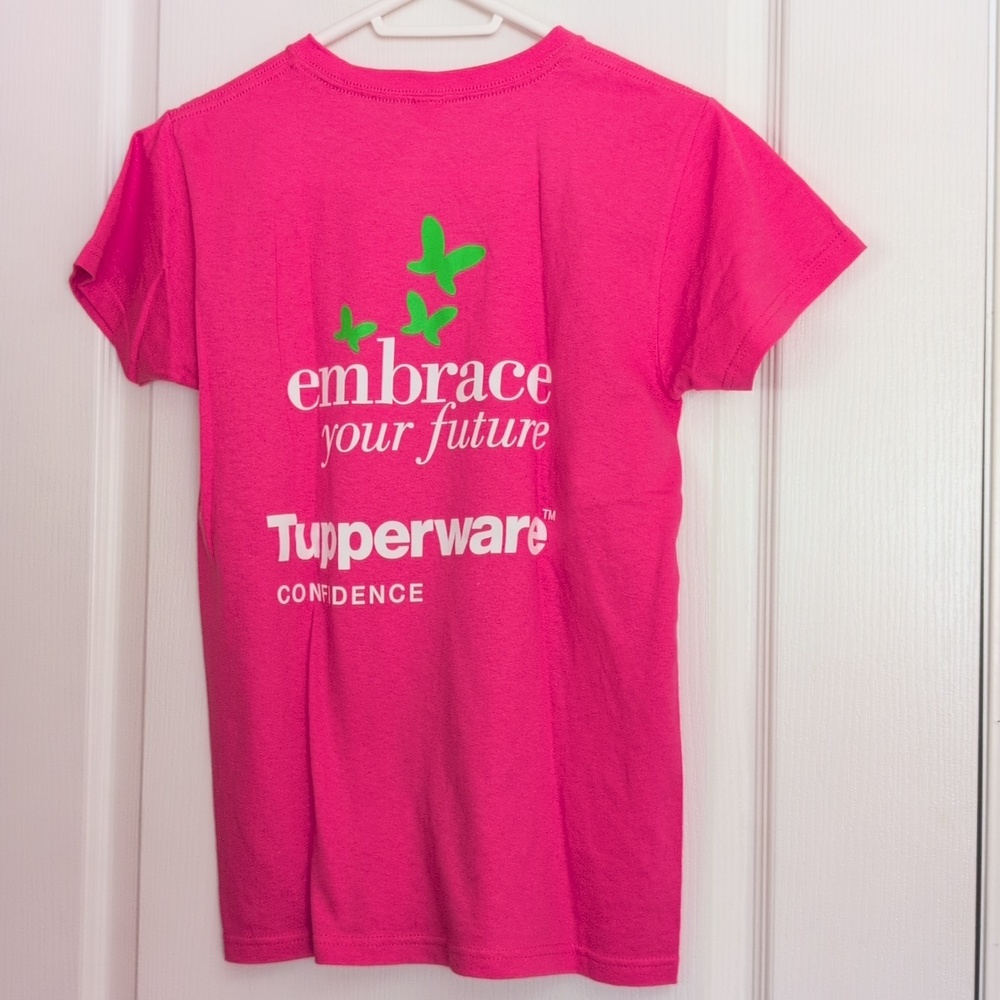 🆕 Tupperware®️ Tee - Picture 2 of 3